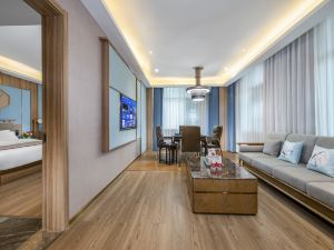 Molin Hotel (Changde Linyi Anfu Station Branch)