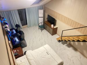 Wenxian Zaiye Holiday Homestay