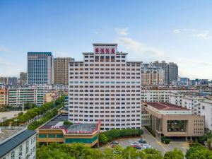 Huaqiao Hotel