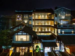 Yunman Man High-end Resort Hotel (Jingxi Xiaocheng Story)