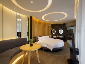 Sfeel Designer Hotel (Chengdu Jiuyan Bridge Shop)