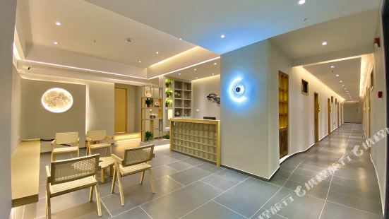 Xianyunju Boutique B&B (Zhuhai Guishan Island Shop)