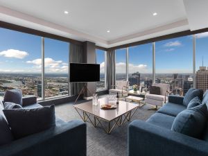 Meriton Suites World Tower