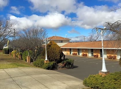 White Lanterns Motel