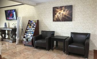 Quality Inn and Suites Middletown-Franklin