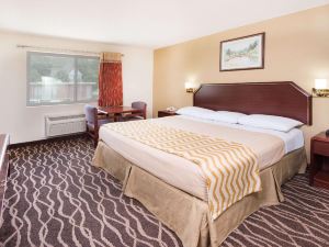 Travelodge by Wyndham Terre Haute