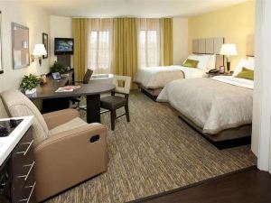 Candlewood Suites Youngstown West - Austintown