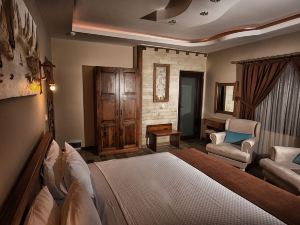 El Nazar Stone Suite