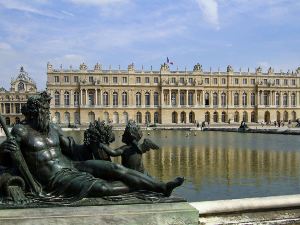 ibis Versailles Château.