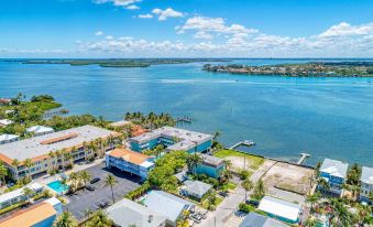 Anna Maria Island Bay Watch Bungalow