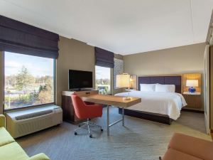 Hampton Inn & Suites Albany-Airport