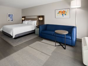 Holiday Inn Express & Suites Waynesboro East