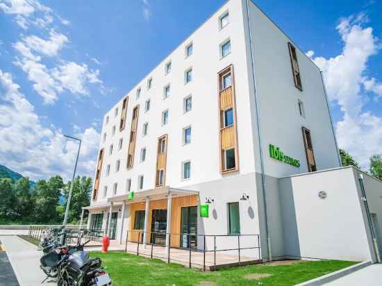 Ibis Styles Albertville Hotel Exterior