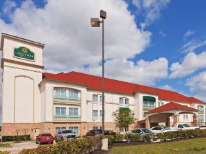 La Quinta Inn & Suites by Wyndham Houston - Westchase