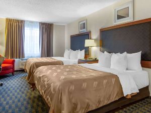 Quality Inn & Suites Lakewood - Denver Southwest