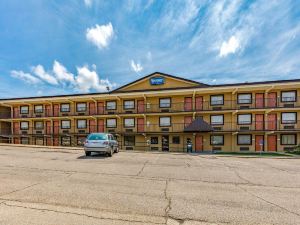 Rodeway Inn & Suites