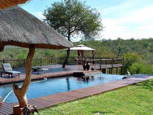 Muweti Bush Lodge