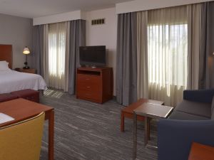 Hampton Inn & Suites Bakersfield North-Airport