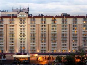 DoubleTree by Hilton New York JFK Airport