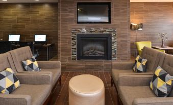 Holiday Inn Express & Suites Omaha West