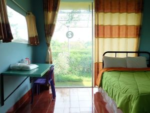 Khuan Pron Holiday Home