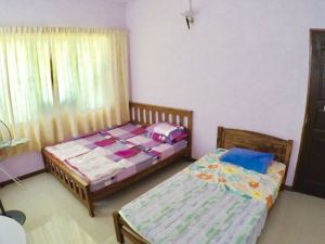 OYO Home 90371 Home Valley Homestay Tambunan