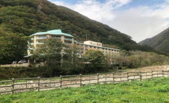 Minakami Onsengo Yubiso Onsen Hotel Yunojin