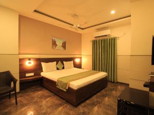 Hotel Grand Gayathri