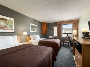 Travelodge by Wyndham Edmonton West