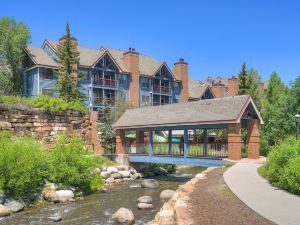 4Br Renovated - Sleeps 12- Downtown Breck by RedAwning