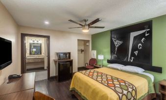 Super 8 by Wyndham Austin University/Downtown Area