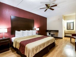 Red Roof Inn & Suites Statesboro - University