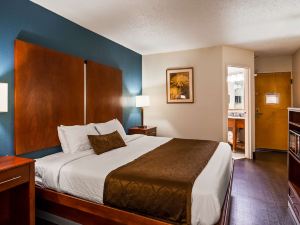 Best Western Plus Richmond Airport Hotel