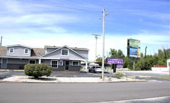 Campbell's Motel Scottsburg