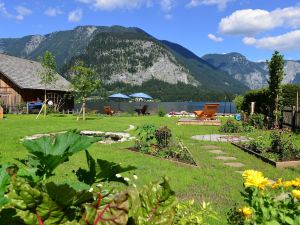 Hallstatt Hideaway - Adults Only