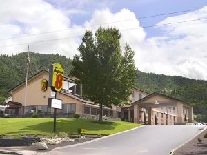 Super 8 by Wyndham Grants Pass