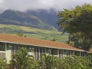 Aina Nalu Lahaina by Outrigger