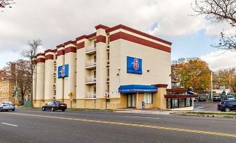 Motel 6 Washington, DC