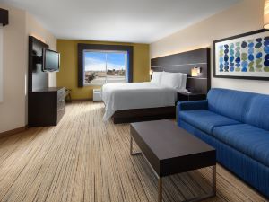 Holiday Inn Express & Suites Belmont