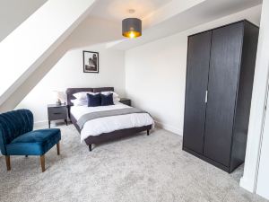 Luxurious 2-Bed Apartment in Solihull - NEC BHX