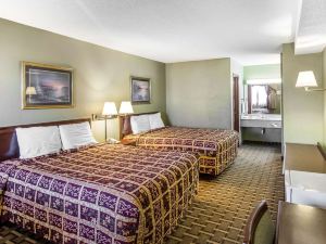 Rodeway Inn & Suites