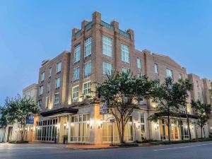 Tryp by Wyndham Savannah Downtown/Historic District