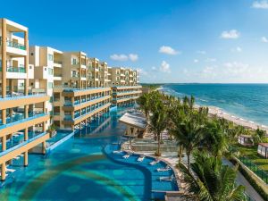 Generations Riviera Maya Family Resort Catamarán, Aqua Nick & More Inclusive