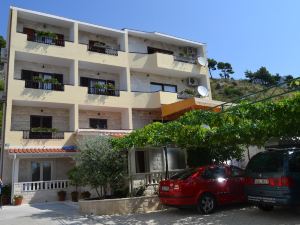 Apartments Karlo