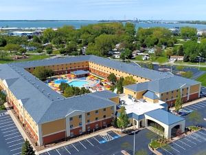 Cedar Point's Express Hotel