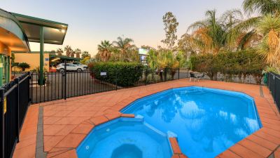 Outdoor Swimming Pool Motel Carnarvon Photo