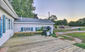 East Tawas Cabin w/ Lake Huron Access & Views