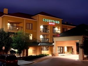 Courtyard Flint Grand Blanc