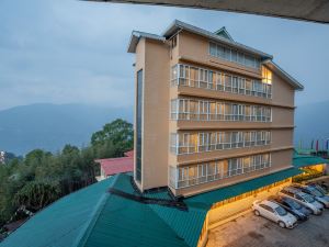 Summit Namnang Courtyard & Spa Near Mg Marg