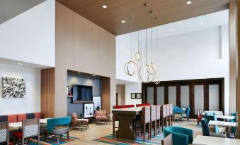 Hampton Inn & Suites Chicago Waukegan